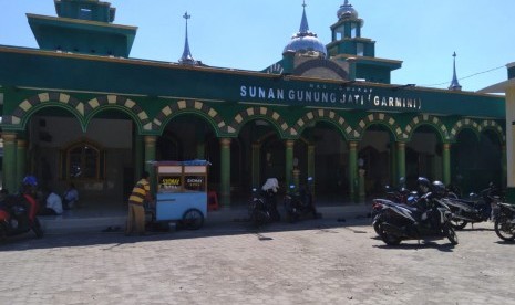 Masjid Sunan Gunung Jati Garmini. Soekarno kerap mengunjungi Masjid Sunan Gunung Jati Garmini