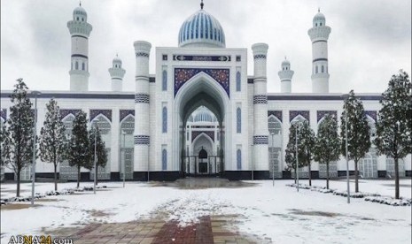 Masjid terbesar di Asia Tengah telah dibangun di Dushanbe, Tajikistan. 