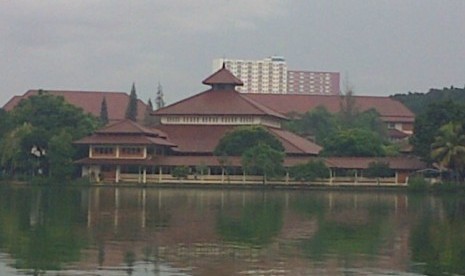 Masjid Ukhuwah Islamiah UI Depok