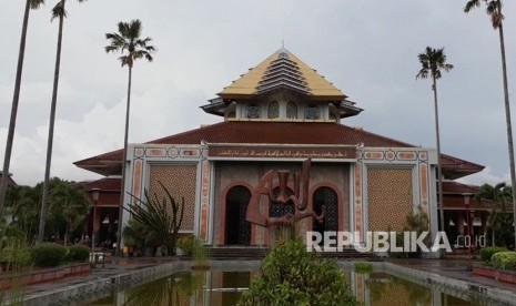 Masjid UGM, UNY, dan UII tidak Menggelar Shalat Jumat. Masjid Universitas Gadjah Mada (UGM).(Republika/Wahyu Suryana)