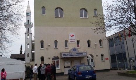 Masjid Yavuz Sultan Salim di Heidelberg, Jerman.