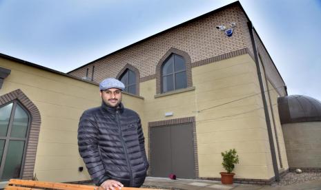 Masjid York di Inggris. York Mosque and Islamic Centre yang berlokasi di Tang Hall, Inggris telah dinominasikan untuk Best Convert Support Service di British Beacon Mosque Awards 2022. Masjid York Masuk Nominasi Teratas Penghargaan Nasional Inggris