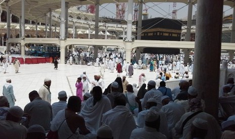 Masjidil Haram sudah mulai dipadati jamaah calon haji yang melakukan tawaf, awal pekan ini.