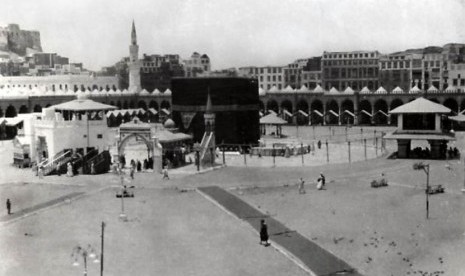 Nabi Ibrahim Pelengkap Manasik Haji. Masjidil Haram tempo dulu.