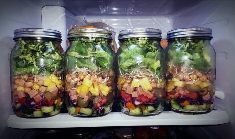 Mason jar salad