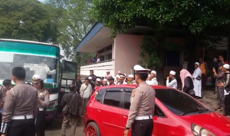 Massa aksi 4 November dari Kota Bogor di Masjid Raya Kota Bogor, Jumat (4/11).