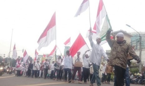 Massa aksi Bela Islam II bergerak menuju Masjid Istiqlal