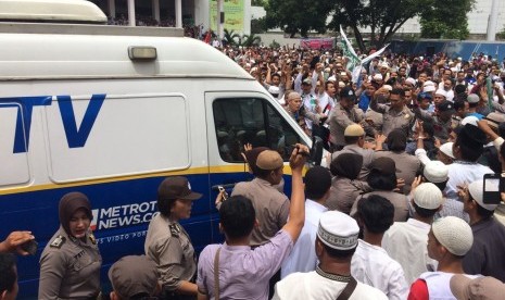 Massa aksi damai 4 November di Medan.