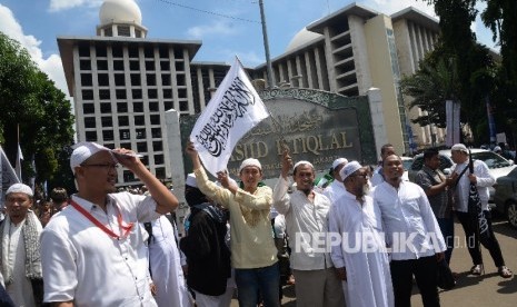 Massa Gerakan Nasional Pengawal Fatwa (GNPF) Majelis Ulama Indonesia (MUI) bersiap kembali melakukan aksi Jumat (5/5) mendatang (ilustrasi)