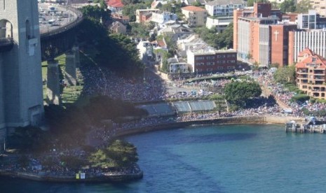 Massa perayaan malam tahun baru 2015-2016 di Sydney.