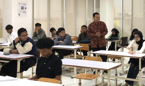 Masuk Program Studi (prodi) Sains Data di Universitas Nusa Mandiri (UNM) kampus Margonda tidaklah sesulit yang dibayangkan banyak orang. 