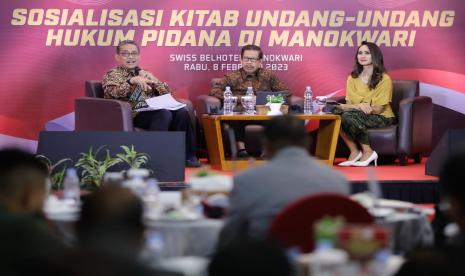 Masyarakat Hukum Pidana dan Kriminologi Indonesia (MAHUPIKI), kembali menyosialisasikan Kitab Undang-Undang Hukum Pidana (KUHP) yang telah disahkan pada 2 Januari 2023 sebagai UU Nomor 1/2023 Tentang KUHP Kali ini Mahupiki bekerja sama dengan Universitas Negeri Papua (Unipa) guna mengedukasi masyarakat secara lebih luas.