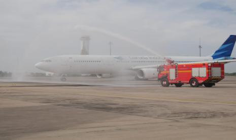 Masyarakat Jawa Barat dan wilayah sekitarnya kini dapat menikmati  penerbangan umroh dari Bandar Udara Kertajati langsung menuju Jeddah, Arab Saudi. Dua Penerbangan Umroh Berangkat dari Bandara Kertajati Selama November