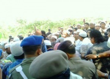 Masyarakat menolak pendirian gereja HKBP di Bekasi