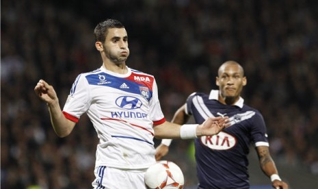 Maxime Gonalons (kiri) 