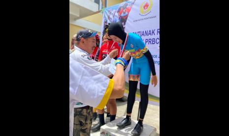 Maysita Utami Fadlina, mahasiswi UBSI Pontianak, Juara 1 lomba balap sepeda PRBC 2020. 