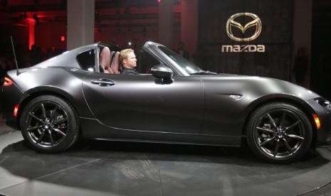 Mazda MX-5 RF.