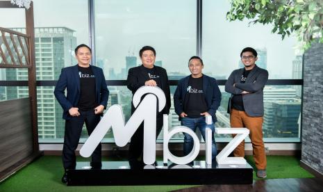 Mbizmarket merupakan e-marketplace business-to-business (B2B) yang digunakan untuk pengadaan barang dan jasa milik PT Brilliant Ecommerce Berjaya (BEB). Kiri - kanan : Andhie Saad CCO Mbiz, Rizal Paramarta CEO Mbiz, Ryn M.R Hermawan Co-Founder & COO Mbiz, Herdian Yoki Pradipta CTO Mbiz 