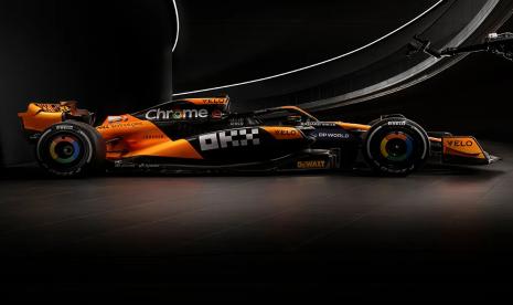 MCL38 dengan desain livery didominasi oleh warna jingga pepaya diluncurkan ke publik oleh McLaren. MCL38 dengan livery baru ini akan digunakan untuk kompetisi balap Formula Satu (F1) 2024.