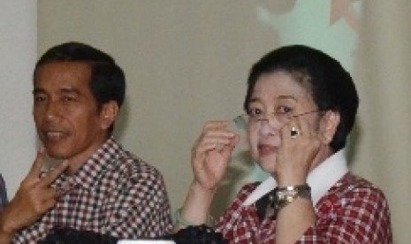 Megawati (right)