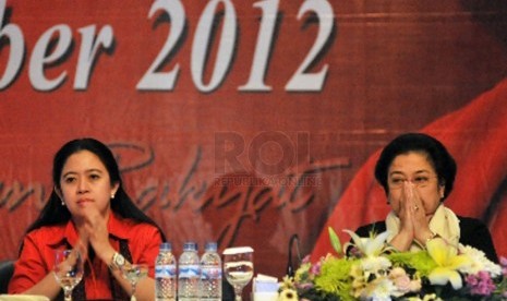 megawati soekarno putri (kanan)-puan maharani(kiri)