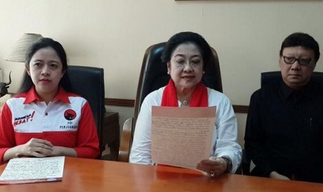 Megawati Soekarnoputri saat membacakan pemberian mandat pencapresan Joko Widodo