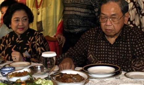 Megawati Sukarnoputri  bersama Abdurrahman Wahid