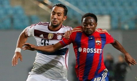  Mehdi Benatia (kiri). 