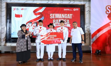 Melalui aktivitas Tanggung Jawab Sosial Lingkungan (TJSL) BRI memberikan apresiasi kepada 76 Pasukan Pengibar Bendera Pusaka (Paskibraka) Nasional dan 55 Tenaga Pendukung yang telah menyelesaikan tugasnya pada Upacara Bendera 17 Agustus 2023.