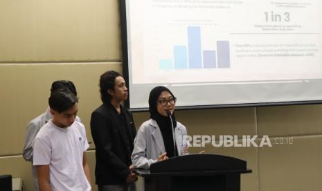 Mahasiswa Prodi STI Cyber University Sabet First Runner Up Fintech Hackathon 2025