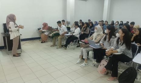 Melalui BSI Career Center (BCC), Universitas BSI kampus Pontianak sukses menggelar kegiatan Campus Recruitment serta Marketing Knowledge bersama Fachri Property Group, di Universitas BSI Kampus Pontianak. 