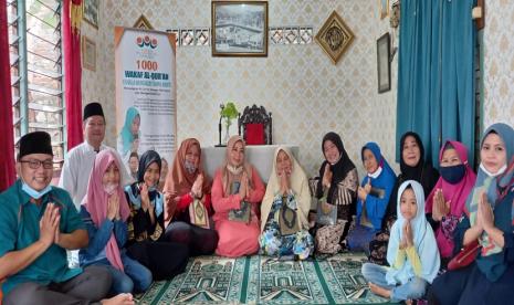 Melalui program wakaf 1000 Al Quran dan juz amma yang sudah berjalan selama tujuh bulan, Yayasan Insan Cerdas Berkarya sudah menyalurkan  sekitar 700 mushaf. Senin (1/3) dibuka kembali donasi wakaf Al Quran dan Juz Amma untuk penyaluran tahap ke delapan.