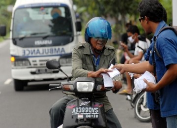 Membagi masker