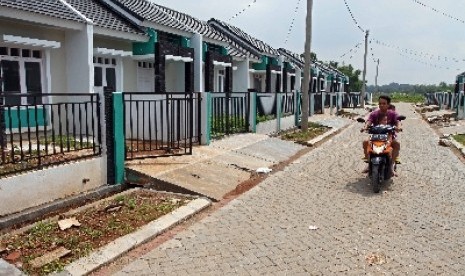 Membeli rumah tak sama dengan barang lain, perlu persiapan matang agar dana membeli rumah tersedia dengan baik.