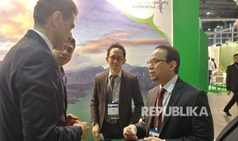  Ketua Tim Percepatan Pengembangan Pariwisata Halal Kemenpar RI, Riyanto Sofyan memberikan penjelasan mengenai daya tarik Top 5 Wonderful Indonesia Halal Tourism Destinations, kepada  delegasi dari beberapa negara beserta Russian Mufti.