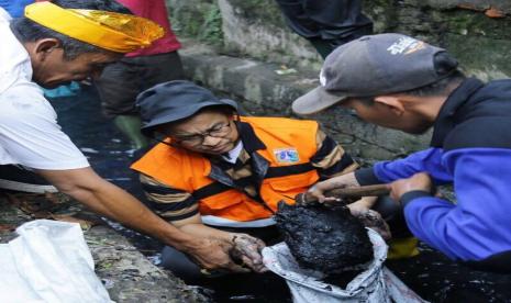 Gibran Unggah Foto Anies Masuk Selokan, Ini Kata Pengamat Politik