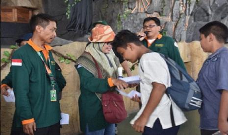 Memperingati 10 Muharram 1445, NRA Grup memberikan santunan kepada 582 anak yatim yang tinggal si kawasan jabodetabek.