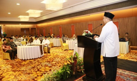 Menag Lukman Hakim memberi arahan dan membuka Mudzakarah Zakat Nasional 2018 (Foto: kemenag.go.id)