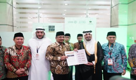 Menag Yaqut Cholil Qoumas di kantor Kementerian Haji dan Umrah Saudi, Makkah, Selasa (18/6/2024).