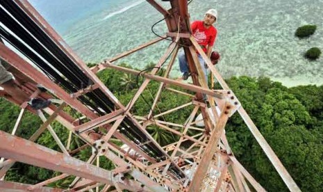 Pembangunan menara BTS (ilustrasi) 