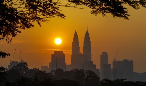 Menara Petronas jadi ikon wisata Kuala Lumpur.