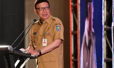 Mendagri Tjahjo Kumolo memberikan pengarahan dalam Forum Komunikasi dan Konsultasi Nasional antara Pemerintah dan Ormas di Jakarta, Selasa (6/11/2018).