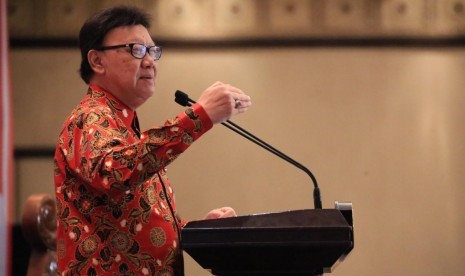 Mendagri Tjahjo Kumolo saat membuka Rapat Koordinasi Nasional Camat Regional III Tahun 2018 , di Hotel Sangrila, Kamis (15/11).