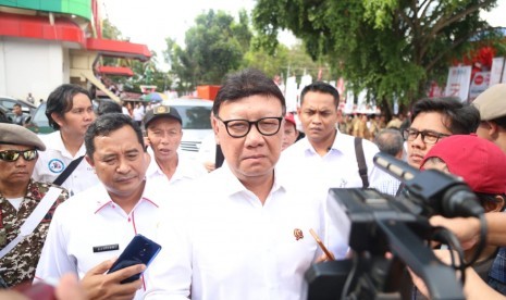 Mendagri Tjahjo Kumolo saat menghadiri pembukaan Pekan Kerja Nyata Revolusi Mental di Kota Manado, Sulawesi Utara, Jumat (26/10)