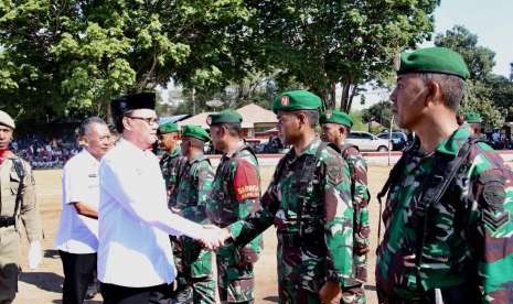 Mendagri Tjahjo Kumolo usai menjadi Inspektur Upacara di Atambua