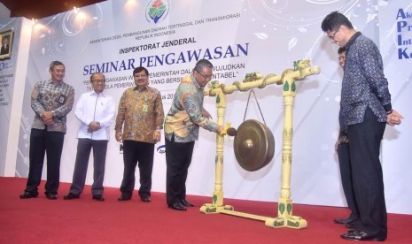 Mendes Eko Putro Sandjojo membuka Seminar Pengawasan 'Peran Pengawasan Intern Pemerintah dalam Mewujudkan Tata Kelola Pemerintahan yang Bersih dan Akuntabel', di Jakarta, Rabu (31/08).