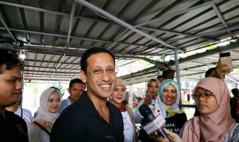 Mendikbud Nadiem Makarim usai temu pendidik nusantara di Sekolah Cikal Cilandak, Jakarta Selatan, Sabtu (26/10). 