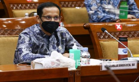 Menteri Pendidikan, Kebudayaan, Riset, dan Teknologi (Mendikbudristek), Nadiem Anwar Makarim, meminta jajarannya untuk menjadi panutan dalam perwujudan nyata konsep pembelajar sepanjang hayat.