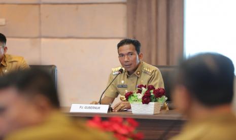  Penjabat Gubernur Kepulauan Bangka Belitung Suganda Pandapotan Pasaribu menggencarkan Program Gubernur Langsung Eksekusi Kerja Bersama Membangun Bangka Belitung (Gule Kabung). (ilustrasi).