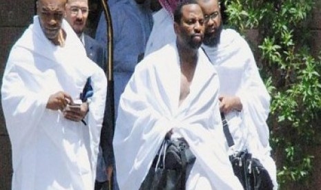 Mengenakan ihram